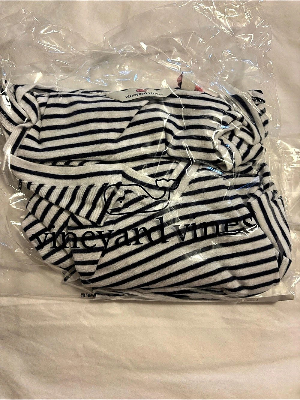 vineyard vines Casual Knits V-Neck Striped V-Neck Top in White & Blue Size Large